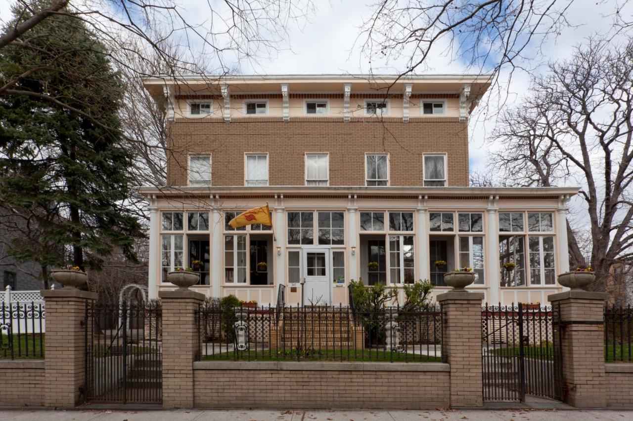 Akwaaba Mansion Bed and Breakfast New York Esterno foto